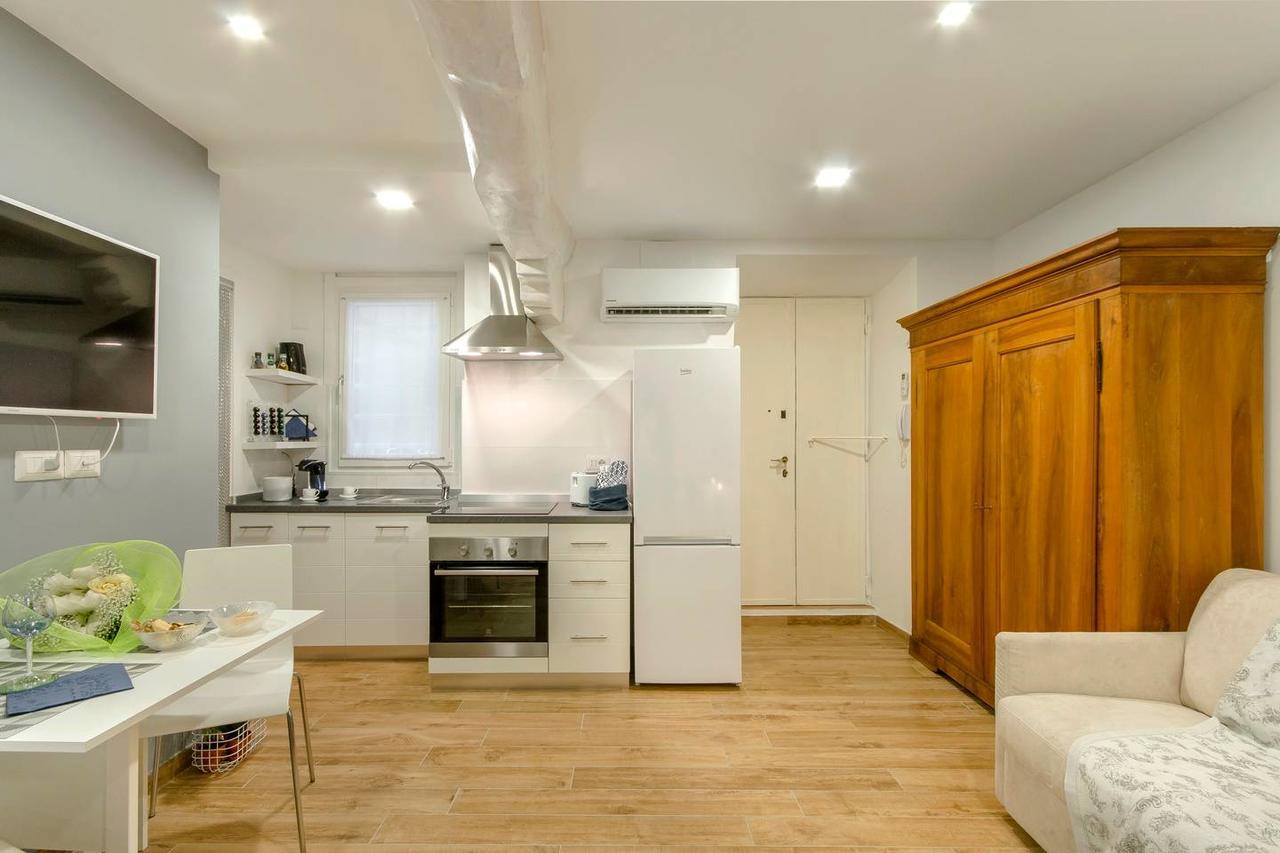Brand New! Luxurious Apartment In Heart Of Mailand Exterior foto